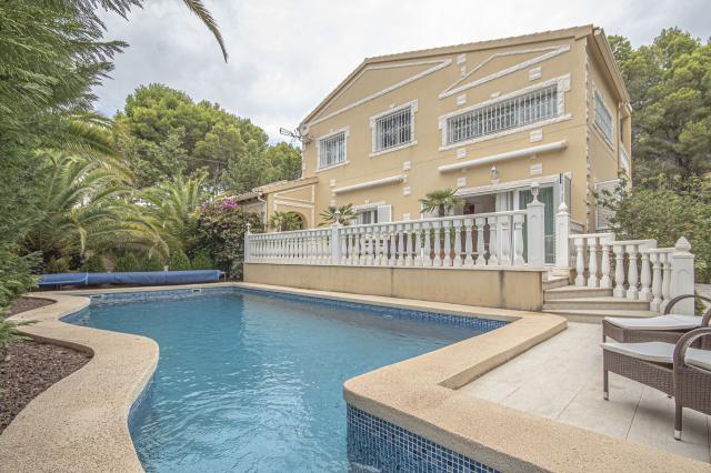 Haus zum Verkauf in Altea mit beheiztem Pool - Immobilien - Altea