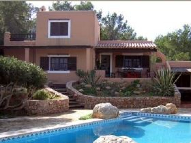 Luxus Villen auf Ibiza - Immobilien - Steinen
