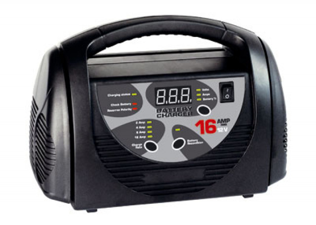 Ladegerät 12 V WAECO MBC-16IU - Autos nach Marken - Lauenburg/Elbe