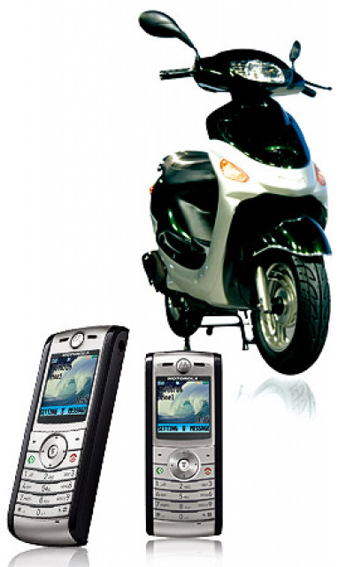 Gratis 2x Motorola w208 + 1x M - Telekommunikation - Schlangenbad
