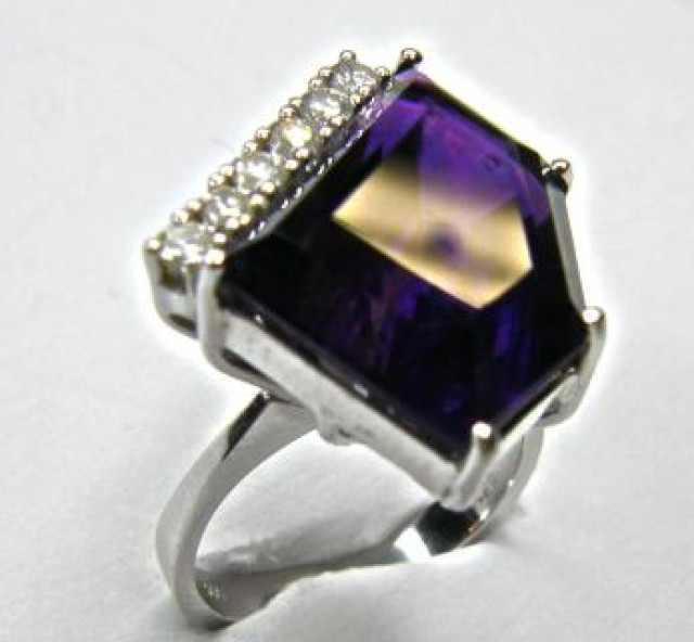 AMETHYST-BRILLANTRING, 585 WEI - Sport - Lorsch