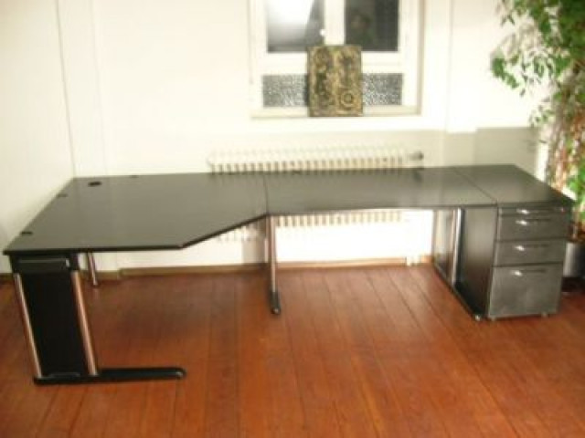 Komplettes Büro - schwarz - Buero Geschaeft - Frankfurt