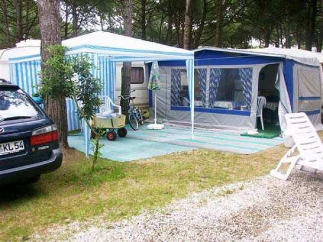 Super Caravan an der Adria - Camping - f