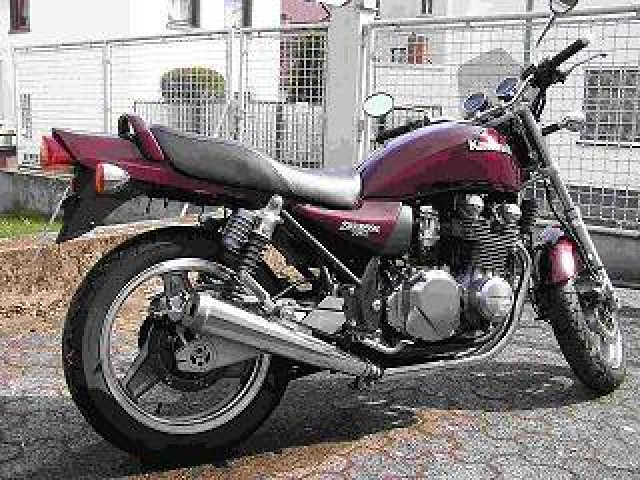 Zephyr 750 rot metallic - Motorraeder und Teile nach Marken - Frankfurt