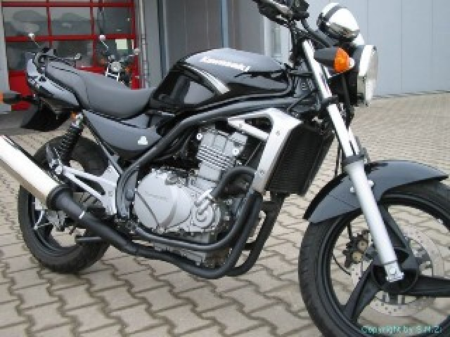 Kawasaki ER 5 - Motorraeder und Teile nach Marken - Extertal