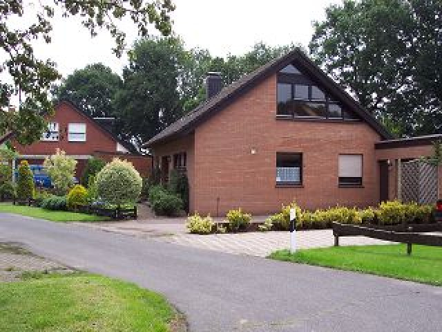 Haus Garage Winetrgarten - Immobilien - Gölenkamp