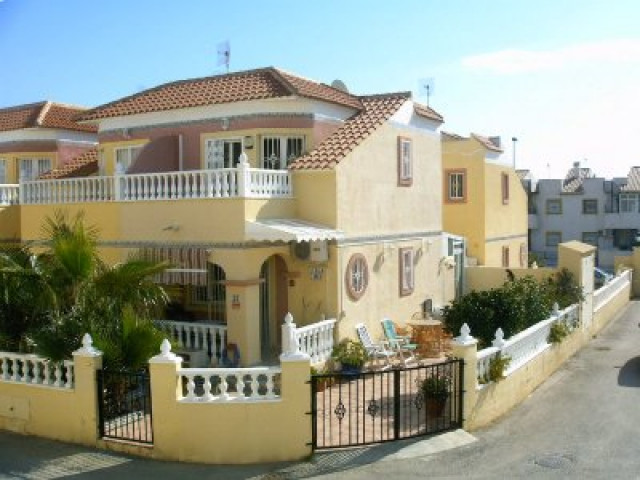 HAUS IN SPANIEN ZU VERKAUFEN - Immobilien - Orihuela/Costa