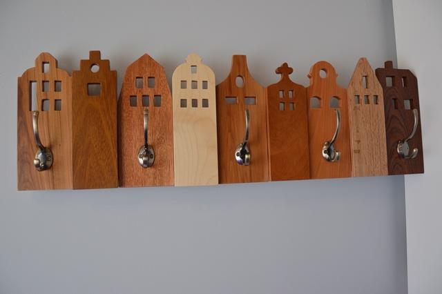 Hänger aus Elementen in Form von Mietshäusern, handgefertigt aus Holz. - Dienstleistungen Business Gewerbe - Berlin