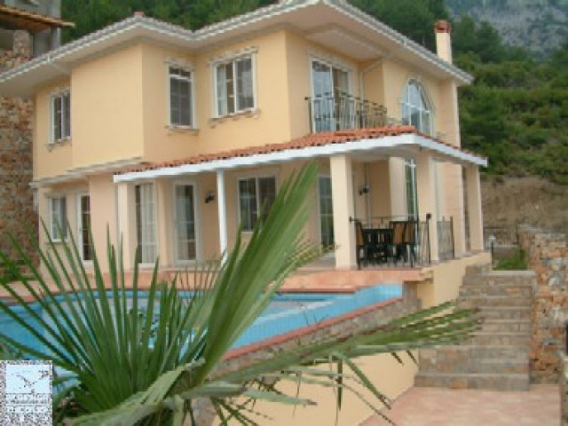 Eine Villa in Alanya /  Türkei - Immobilien - Alanya