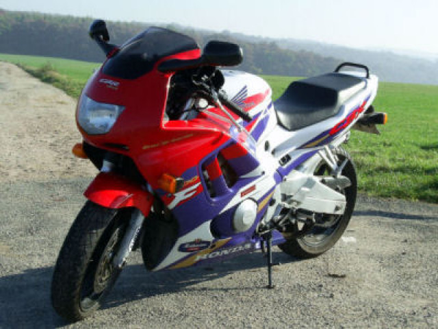 Honda CBR600F PC31 - Motorraeder und Teile nach Marken - Hohenstein OT Liebenrode